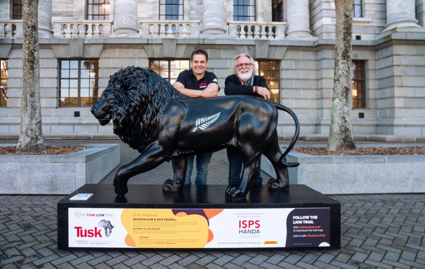 All Blacks legend Richie McCaw & Artist Dick Frizzell launch the Tusk Lion Trail in New Zealand 